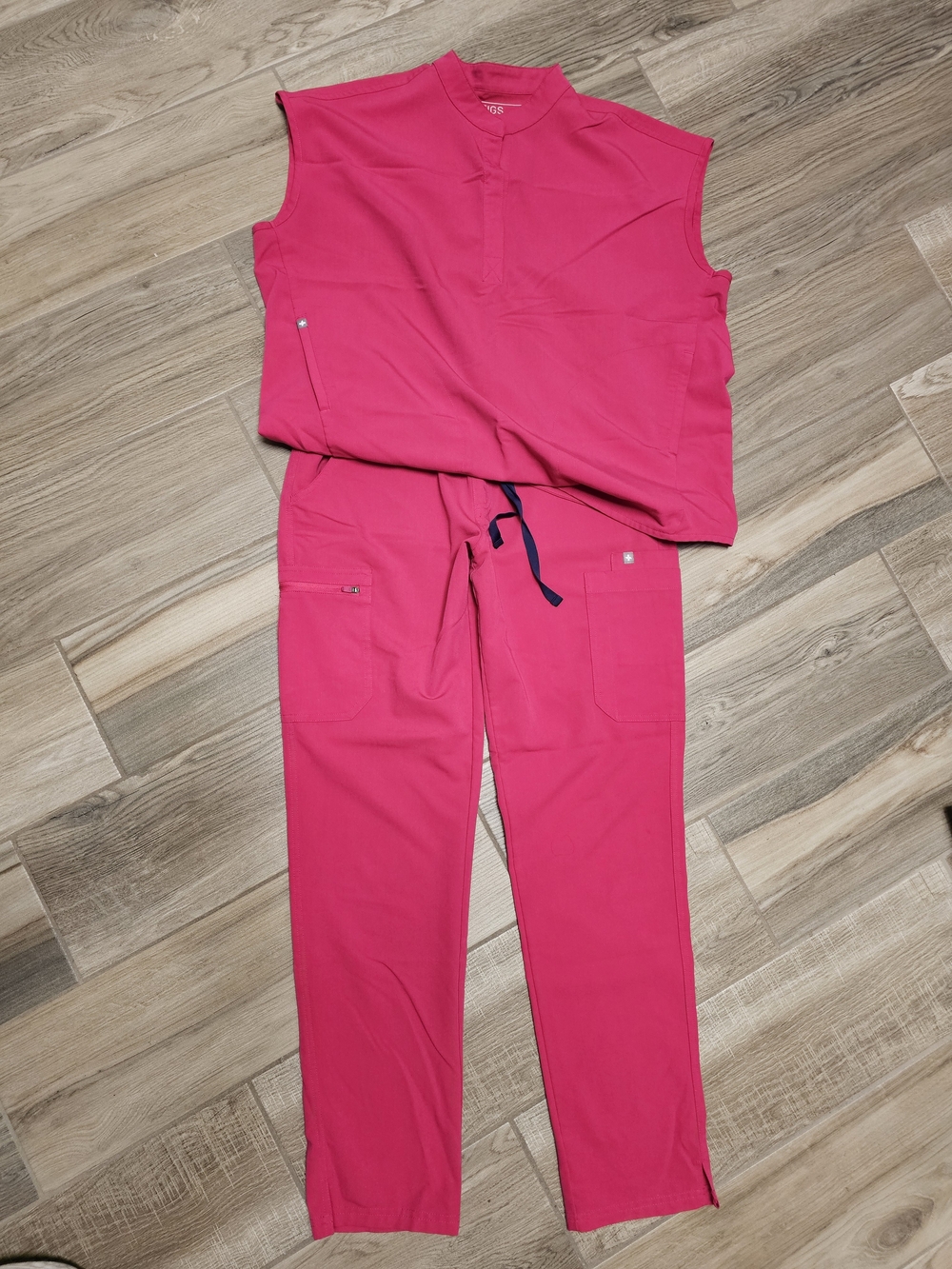 Figs Women's Hot Pink Scrub Jogger Set